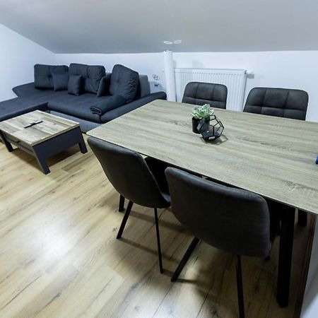 Apartmani Tomsic Darda Exteriör bild